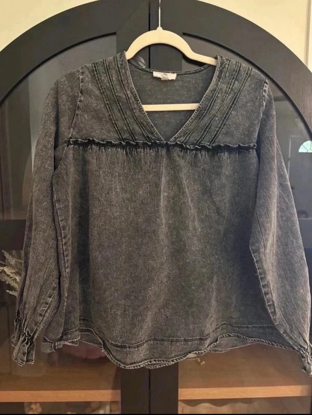 entro Washed Black V-Neck Long Sleeve Top